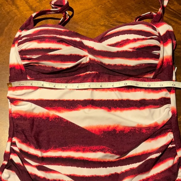 NWOT $89 LA BLANCA 10 MERLOT CHANNEL STRIPE TOP - Picture 7 of 8